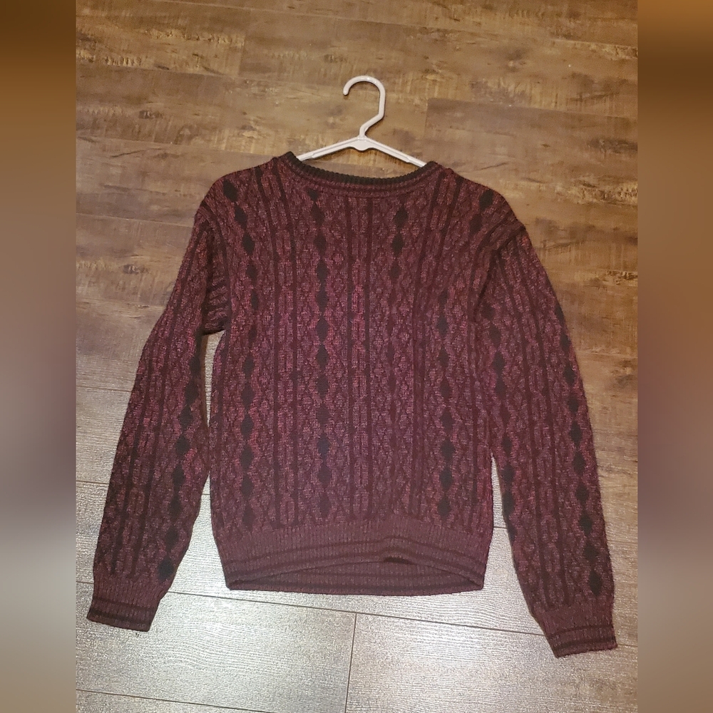 Boys Size Large 16  Burgundy And Black Cable Knit Sweater EUC